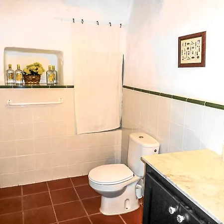 Fornells Sleeps 8 Pool Wifi Вилла *