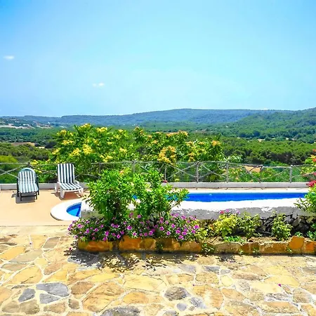 Villa Fornells Sleeps 8 Pool Wifi
